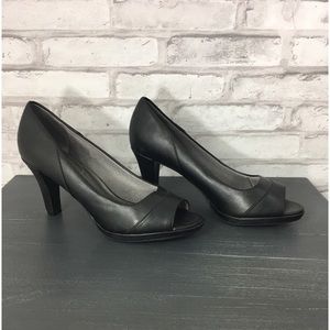 ❌SOLD❌Life Stride open toe heel size 8.5